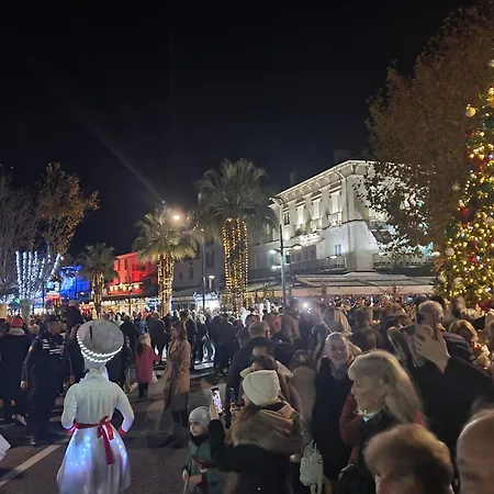 Apartmán Climatisation, Parking Prive, Calme, Vue, Centre & Plage A 300M, Renove Fin 2025, En Juillet Et Aout Reservation Du Dimanche Au Dimanche Pour Eviter Les Bouchons ! *