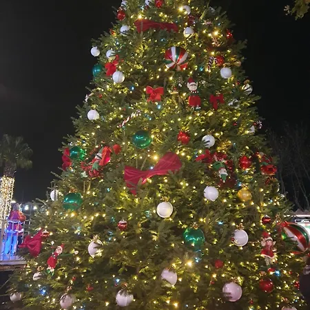 Climatisation, Parking Prive, Calme, Vue, Centre & Plage A 300M, Renove Fin 2025, En Juillet Et Aout Reservation Du Dimanche Au Dimanche Pour Eviter Les Bouchons ! Apartment Sainte-Maxime