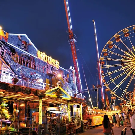 Appartement Entierement Renove, Cosy Avec Parking Prive, Wifi Rapide, Climatisation, Centre-Ville Et Plage A Pieds 300M, En Juillet Et Aout, Les Reservations Se Font Du Dimanche Au Dimanche Pour Eviter La Circulation Апартаменти Сент-Максім