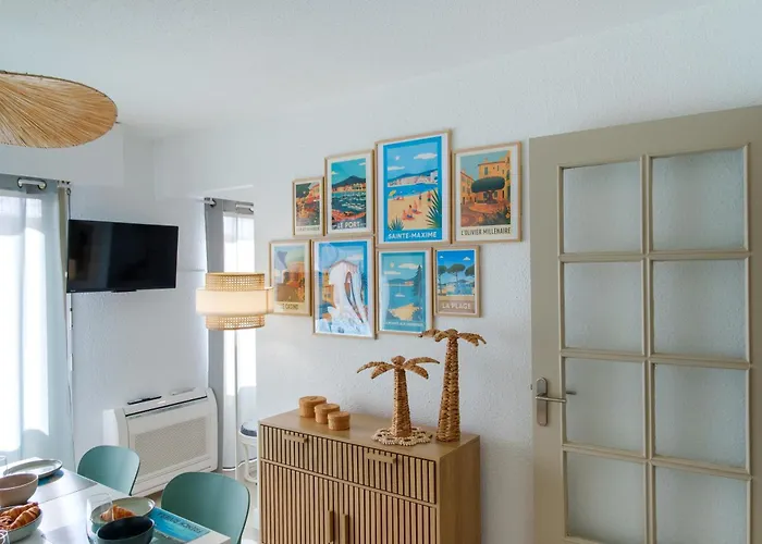 アパート Appartement Entierement Renove, Cosy Avec Parking Prive, Wifi Rapide, Climatisation, Centre-Ville Et Plage A Pieds 300M, En Juillet Et Aout, Les Reservations Se Font Du Dimanche Au Dimanche Pour Eviter La Circulation サント・マキシム