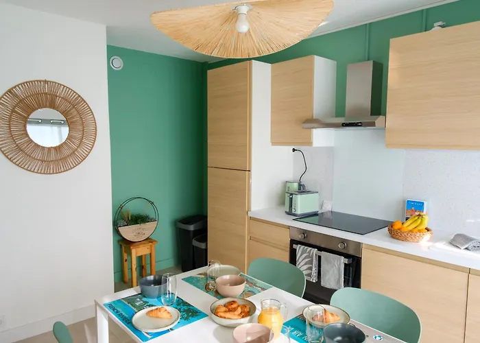 Apartman Climatisation, Parking Prive, Calme, Vue, Centre & Plage A 300M, Renove Fin 2025, En Juillet Et Aout Reservation Du Dimanche Au Dimanche Pour Eviter Les Bouchons ! *