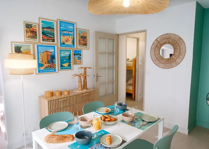 Appartement Appartement entièrement rénové, cosy avec Parking privé, Wifi rapide, Climatisation, Centre-Ville et Plage à pieds 300m, En Juillet et Août, les Réservations se font du Dimanche au Dimanche pour éviter la circulation Sainte-Maxime