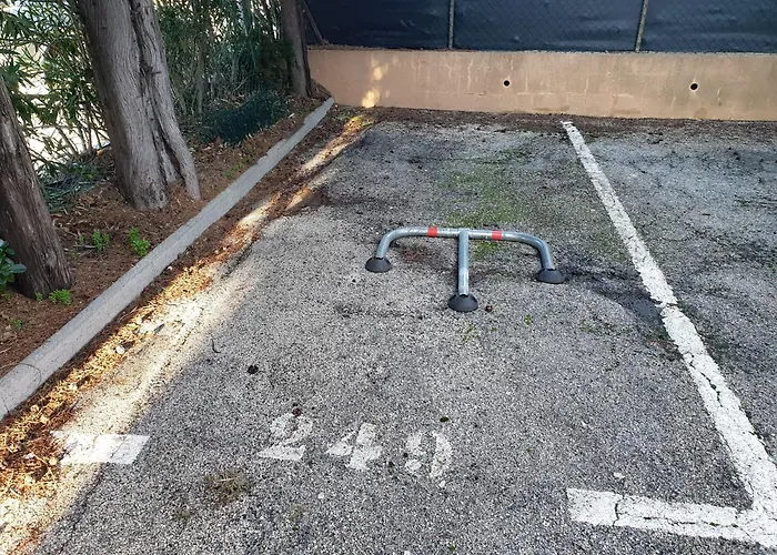 Appartement Entierement Renove, Cosy Avec Parking Prive, Wifi Rapide, Climatisation, Centre-Ville Et Plage A Pieds 300M, En Juillet Et Aout, Les Reservations Se Font Du Dimanche Au Dimanche Pour Eviter La Circulation Апартаменти Сент-Максім