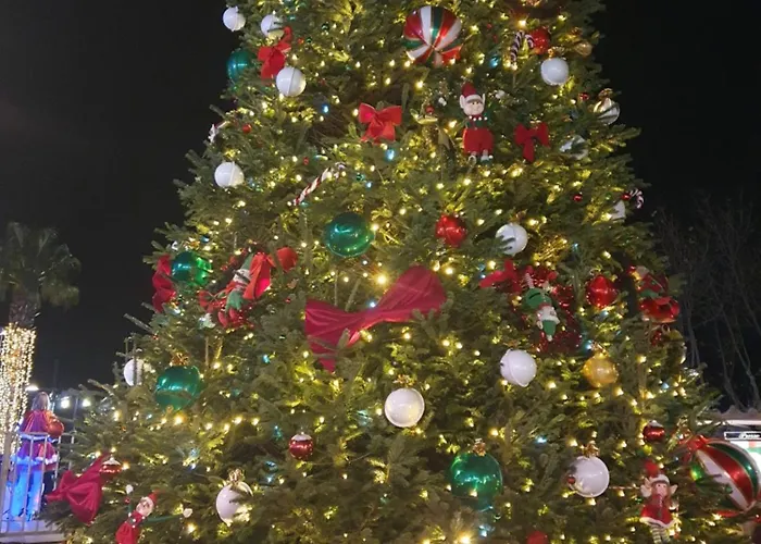 Climatisation, Parking Prive, Calme, Vue, Centre & Plage A 300M, Renove Fin 2025, En Juillet Et Aout Reservation Du Dimanche Au Dimanche Pour Eviter Les Bouchons ! Apartmán Sainte-Maxime