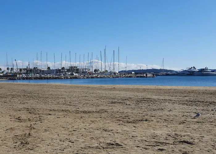 Cosy, Renove, Avec Wifi Rapide, Parking Prive, Climatisation, Calme, Vue, Centre & A 300m, Renove Fin 2025, En Juillet Et Aout, Les Reservation Se Font Du Dimanche Au Dimanche Pour Eviter Les Bouchons